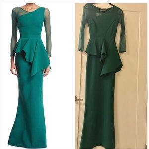 New $1,095 Chiara Boni Chayon Sleeve gown